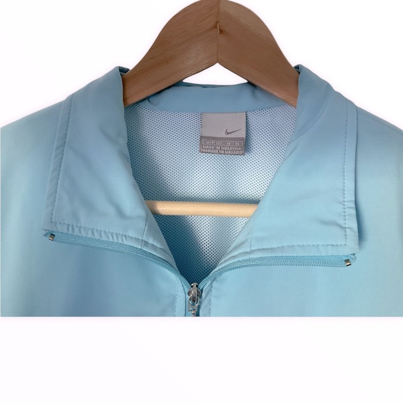 Nike Zip Front Jacket With Side Pockets. - Picture 4 of 6